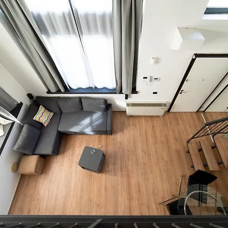 Hbhall Prada Loft 40 * Milano